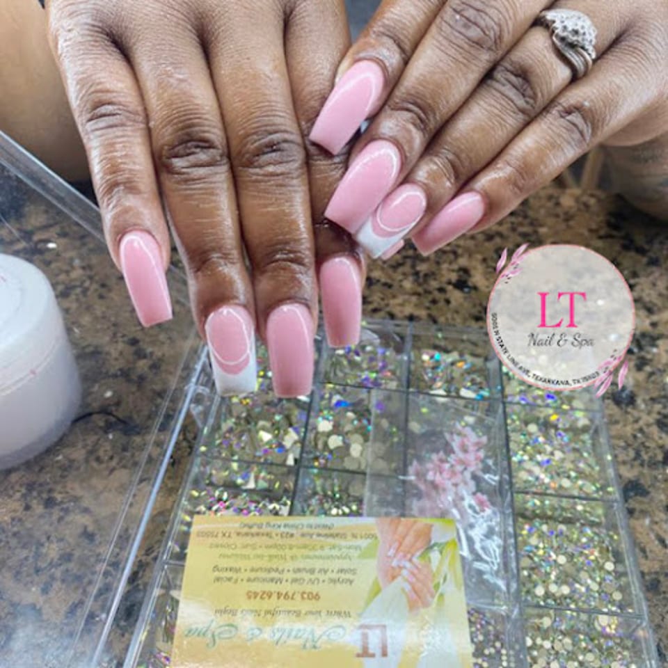 L T Nail & Spa photo 1