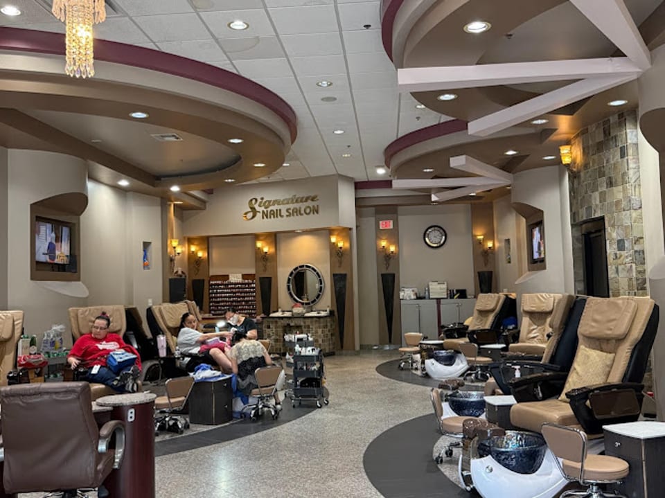 Signature Nail Salon photo 1