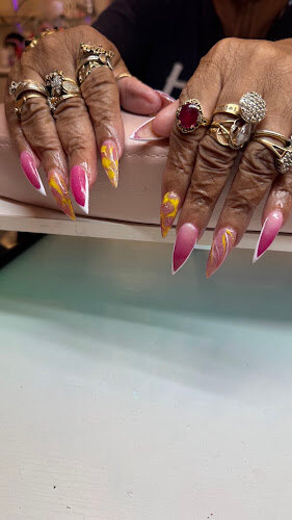 Lou Lou’s Nail & Beauty Bar photo 1