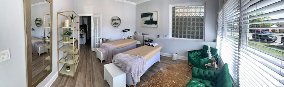 AURA Lash & Beauty Salon St. Pete photo 1
