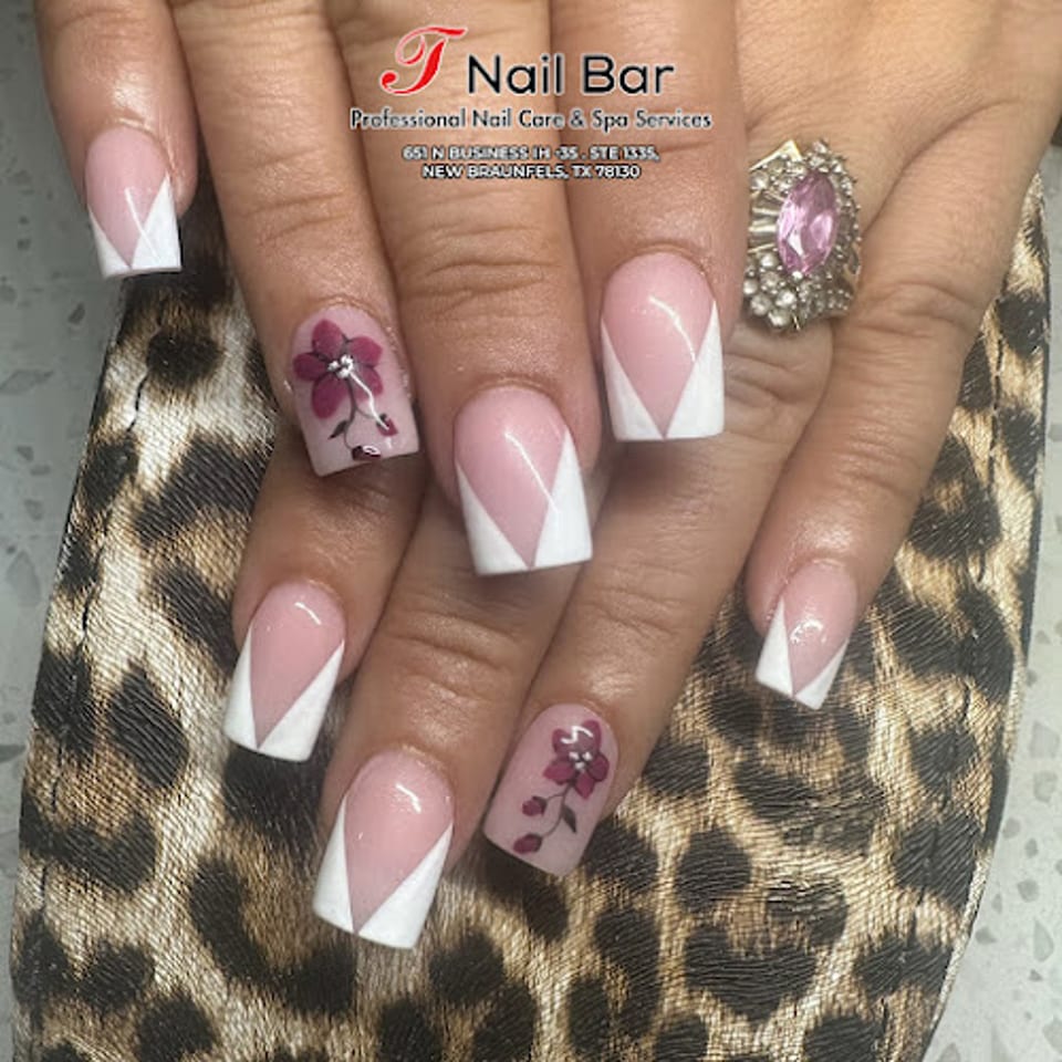 T Nail Bar (at the left of The Gold's Gym) photo 1