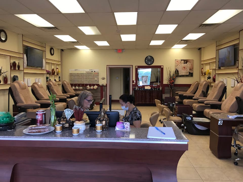 Luminous nails & Spa photo 1