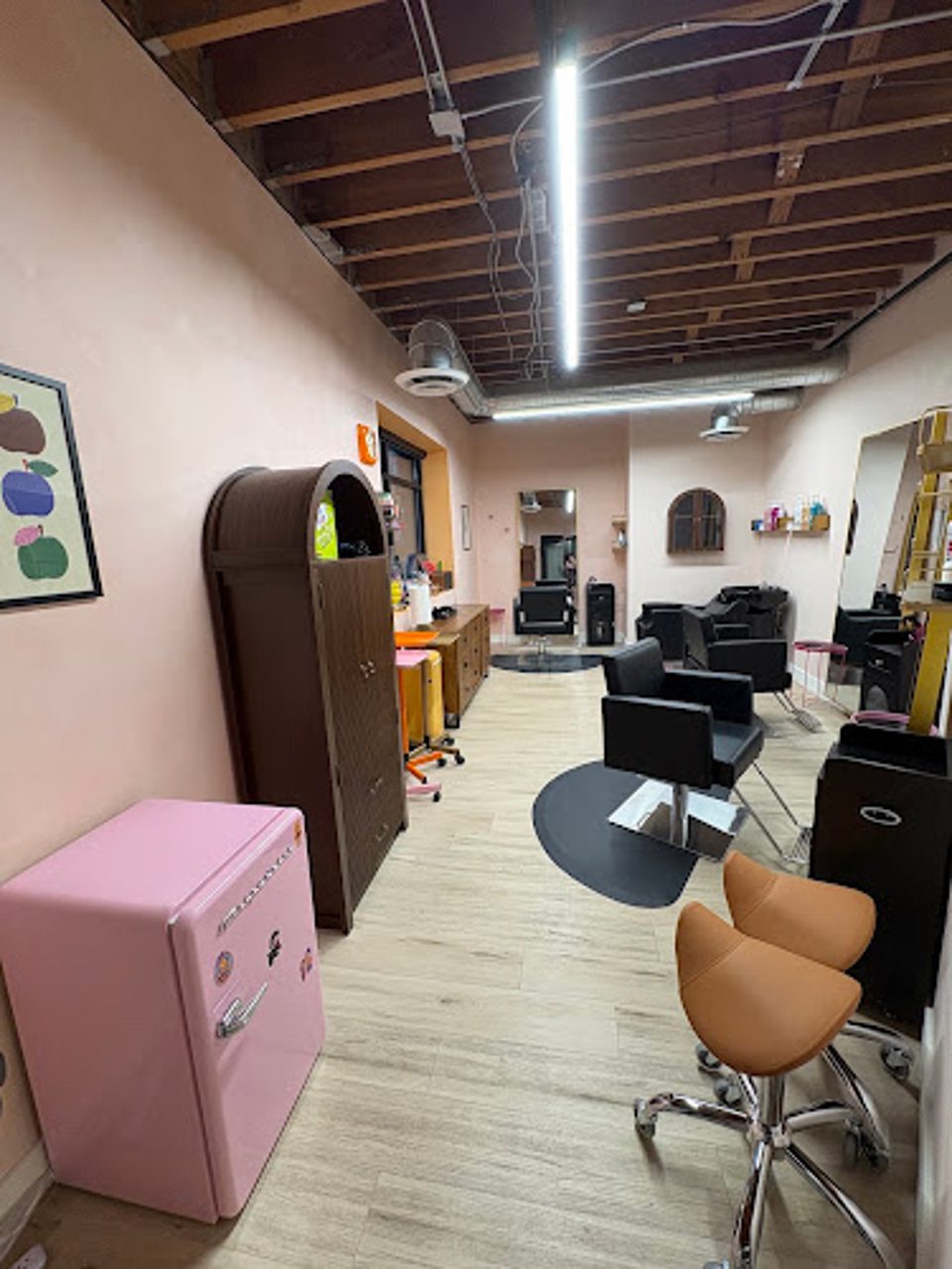Salon Saturn photo 1