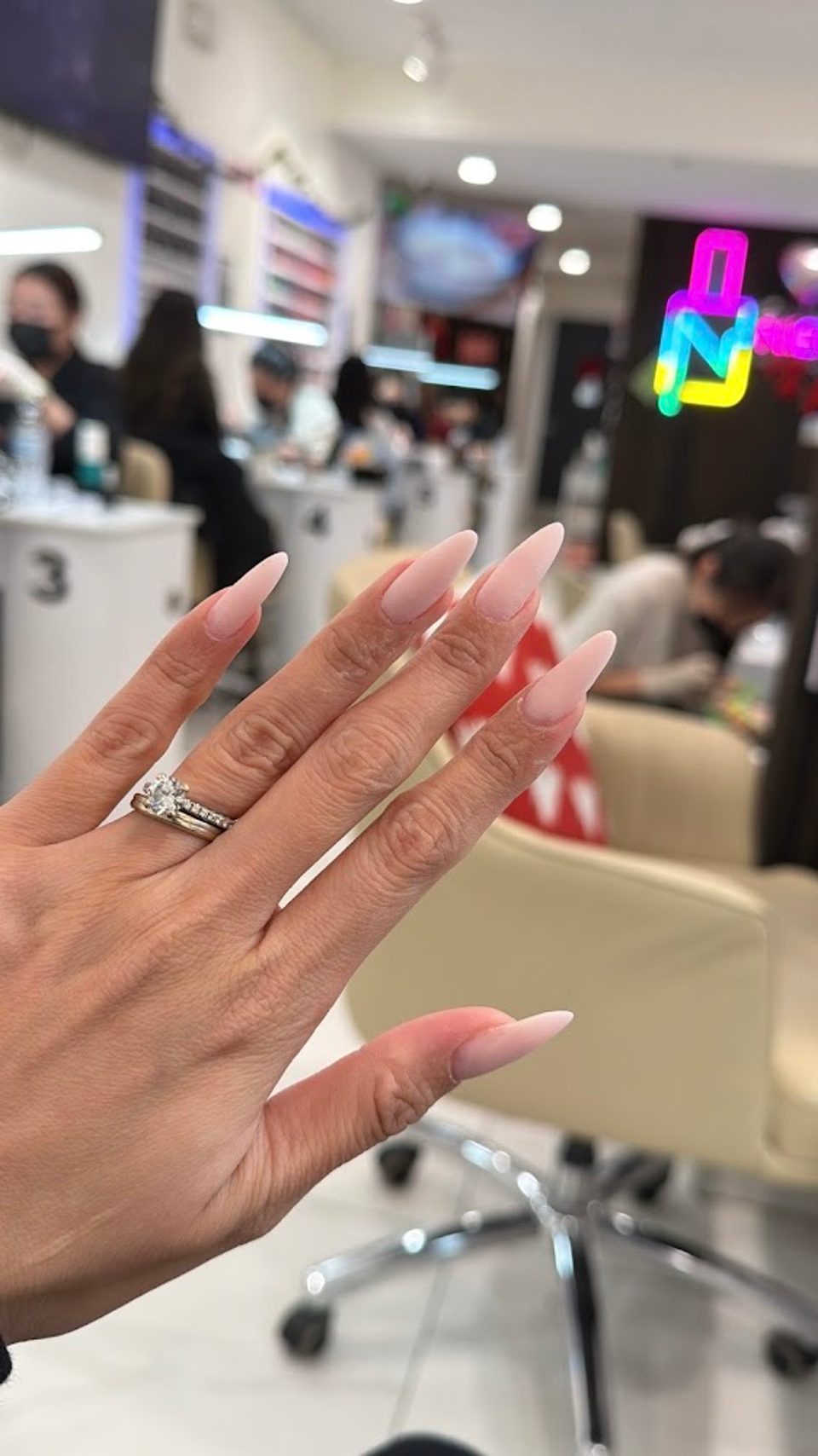 Nieon Nails photo 1