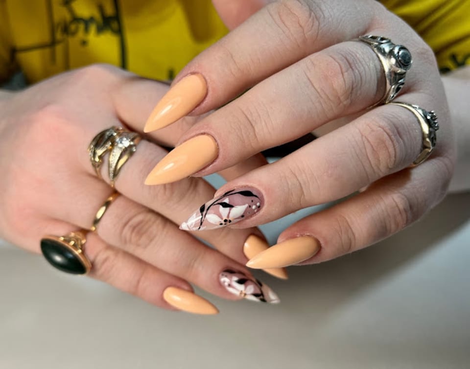 Javi Nails photo 1