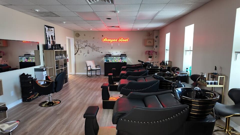 Marcia’s Looks Salon photo 1