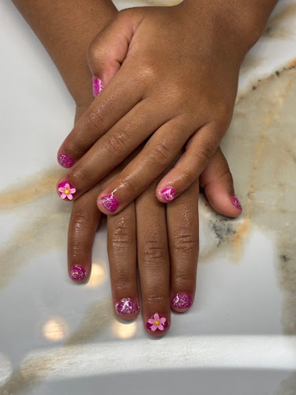 LUXE NAILS beauty bar photo 1