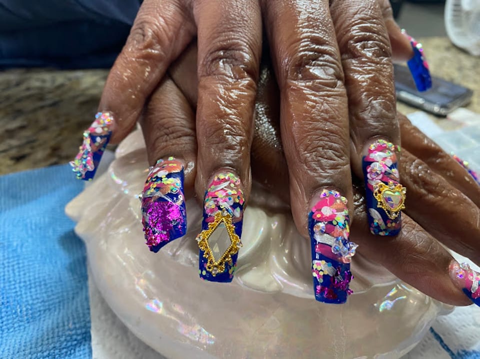 Blondie's Nail Bar & Boutique photo 1