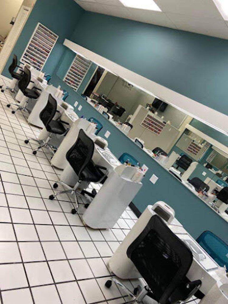Glamour Nails & Spa photo 1