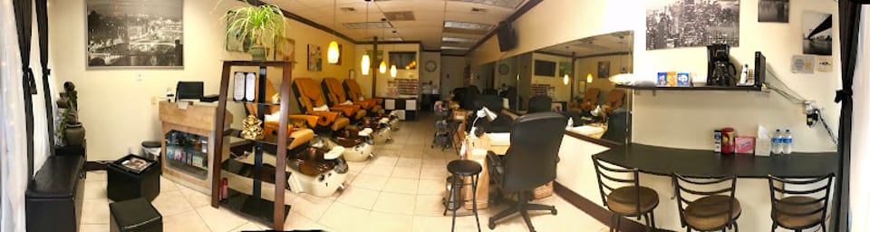 Glamorous Dermaura Spa photo 1
