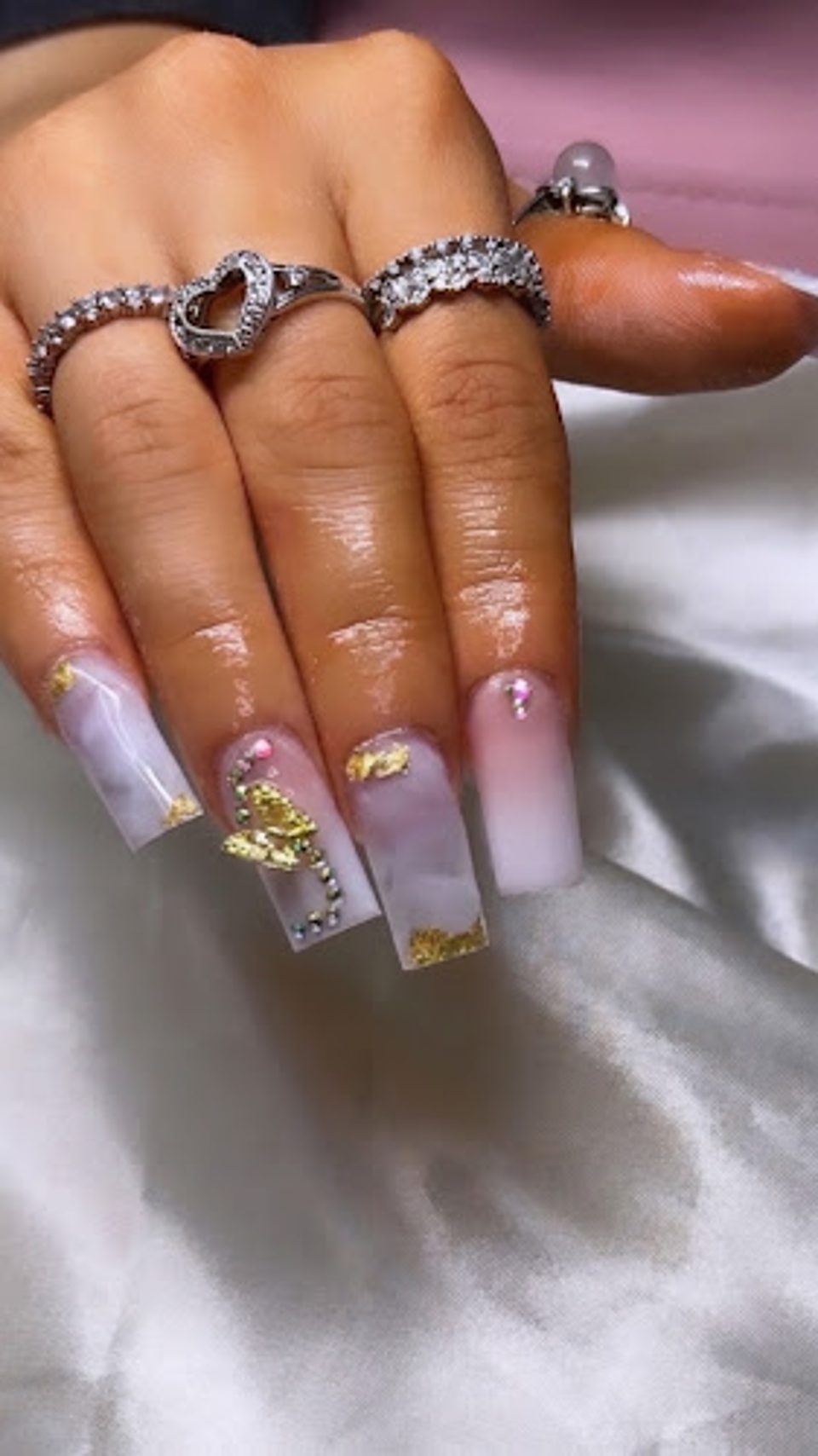 Nailsbyrita photo 1