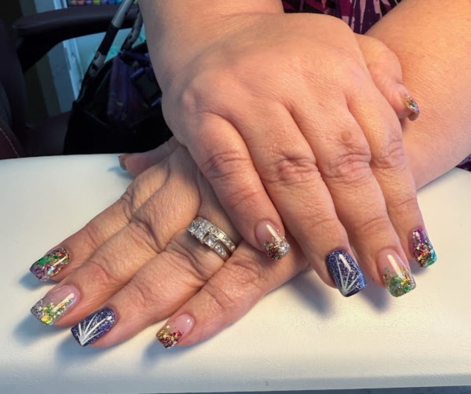 Helen’s Nail Salon photo 1