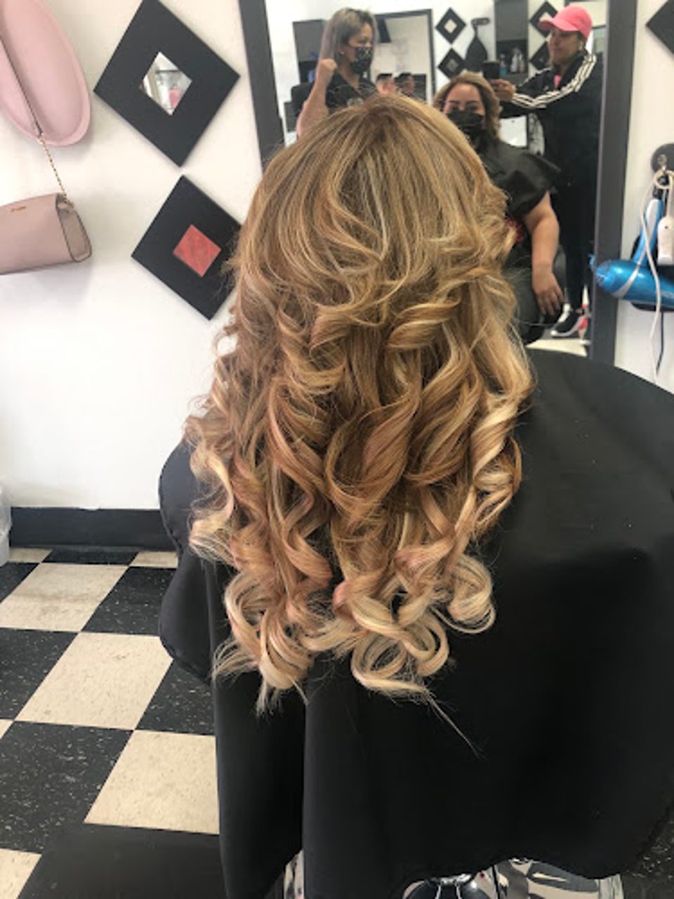 Salon Mari photo 1