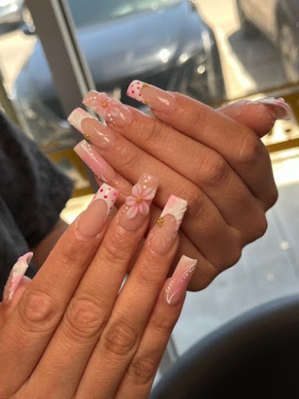 Aura Nail & Spa photo 1