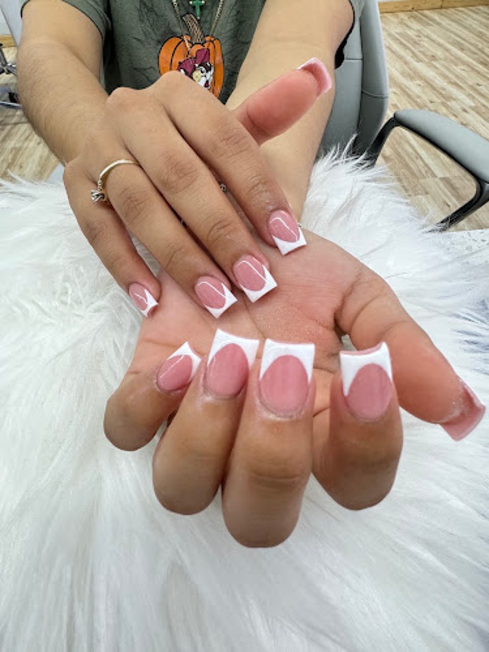 L & B Nails photo 1