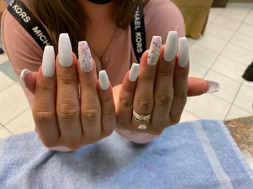 Premier nails photo 1