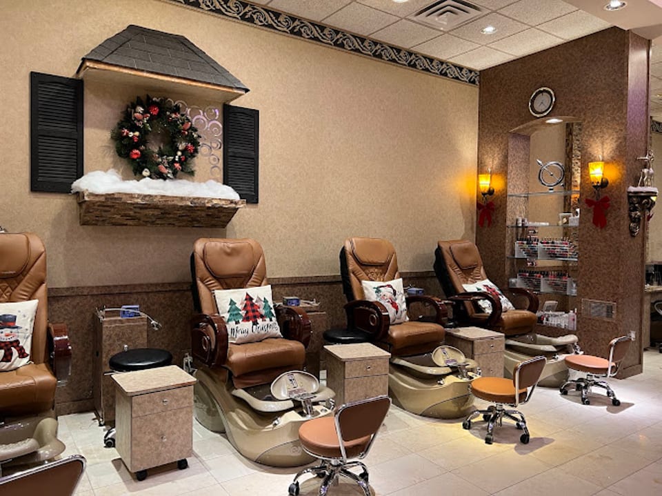 GLAMOUR NAILS & SPA photo 1