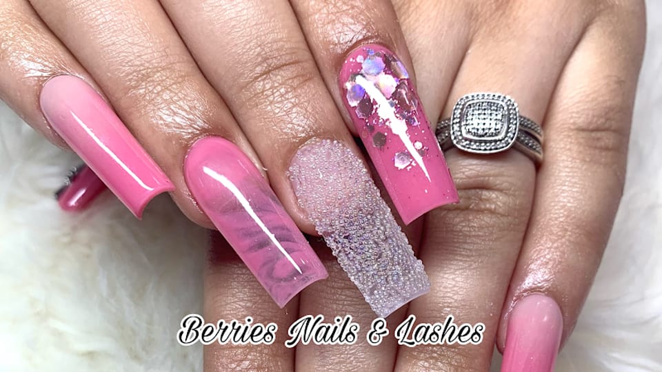 Berries Nails & Lashes photo 1