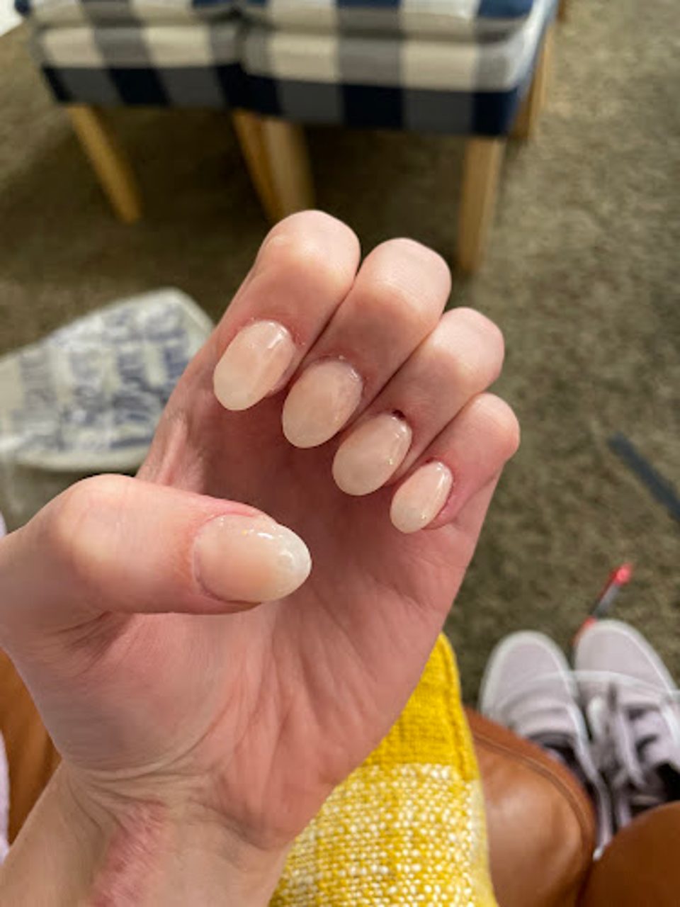 Polished nail bar photo 1