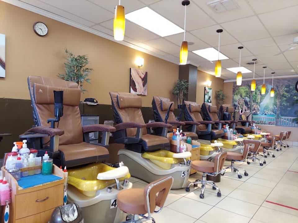 LUX Nails and Spa photo 1