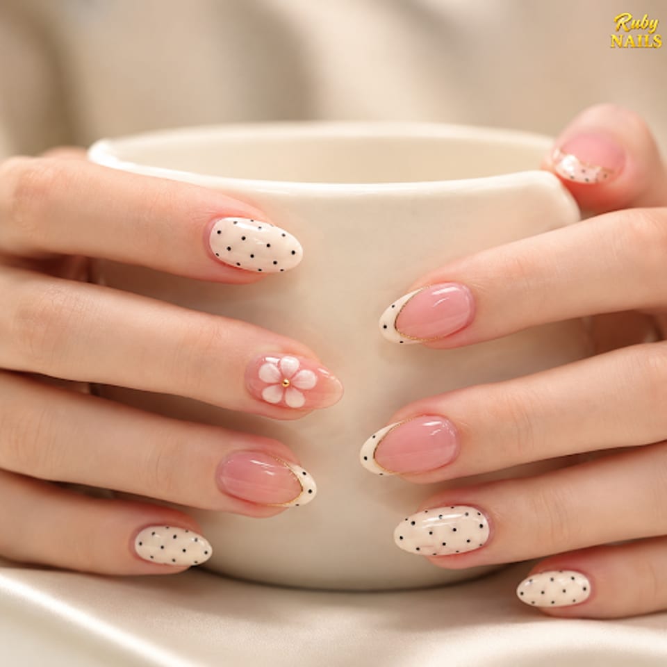Ruby Nails photo 1
