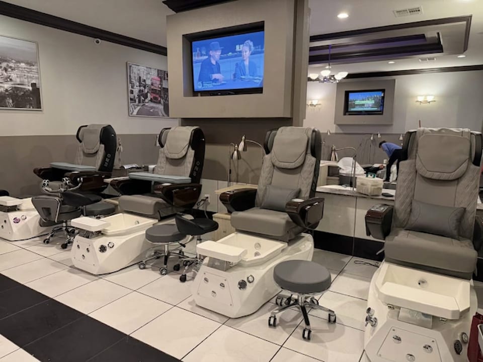 Stunning Nail Spa photo 1