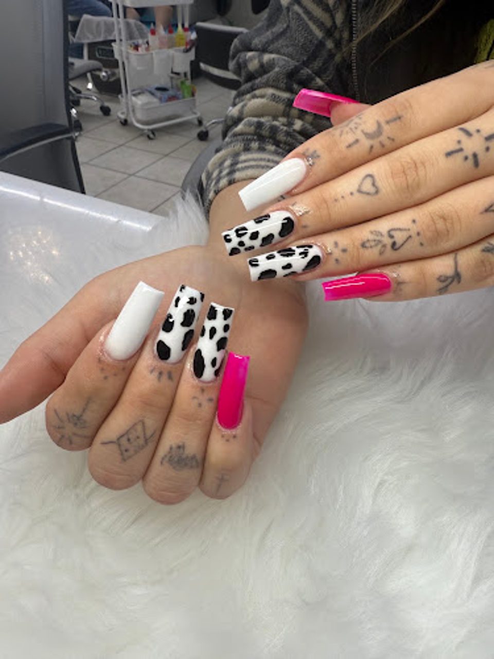 Happy Nails & Spa photo 1
