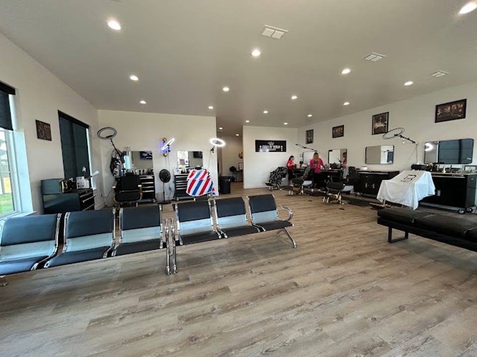 Crown Of Thorns Barbershop LLC photo 1
