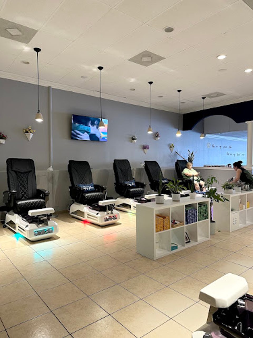 Q Nails & Spa photo 1