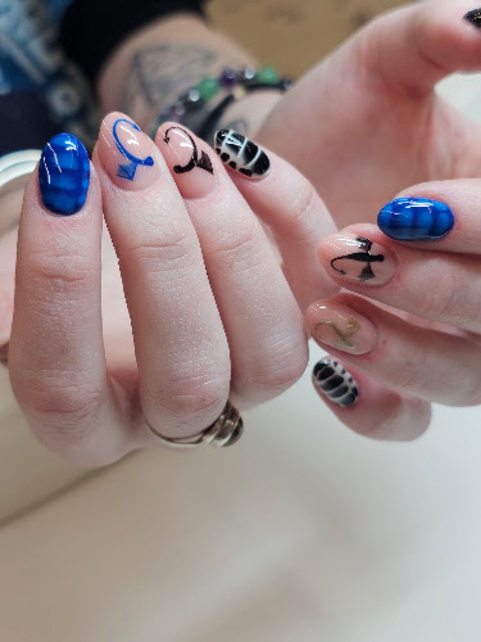 Photogenic gel nails photo 1