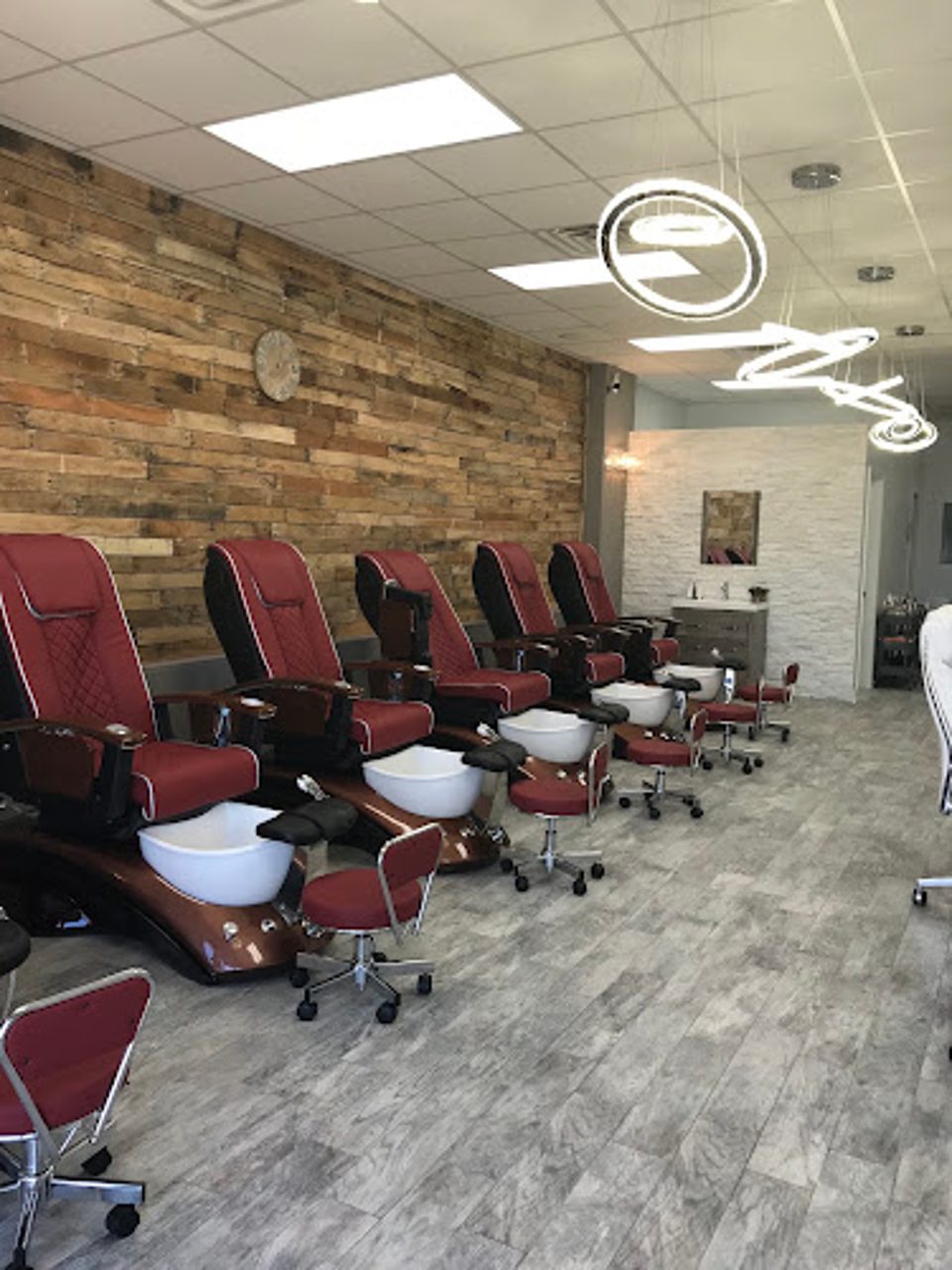 stonewall nails and spa photo 1