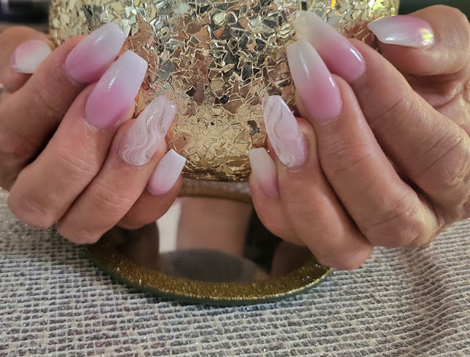 DAVI NAILS & SPA BY LV photo 1