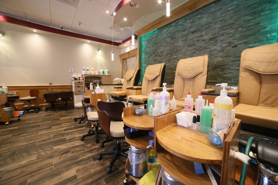 T And T Nail Salon Spa Ashburn photo 1