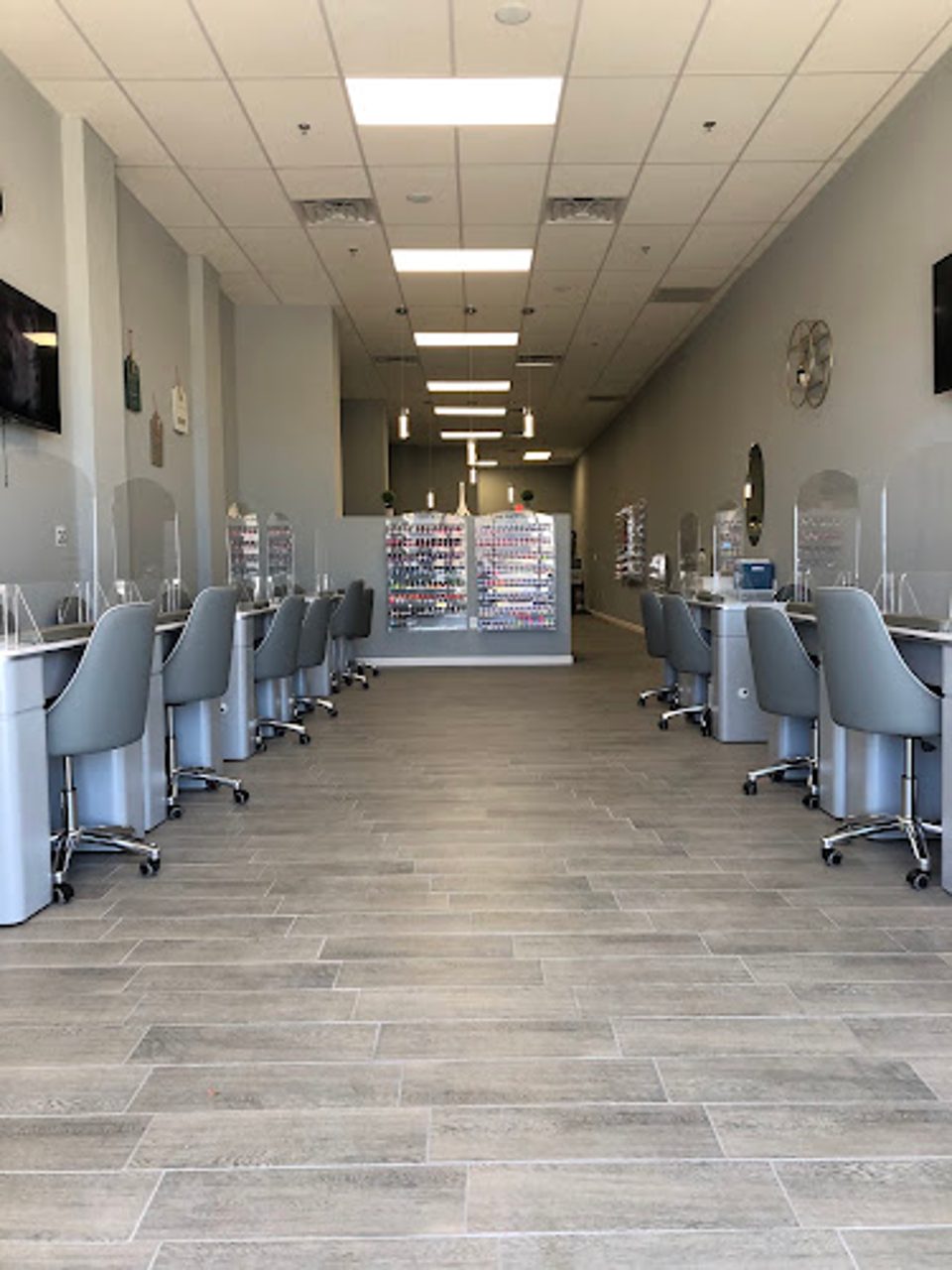 cloud nails & spa photo 1