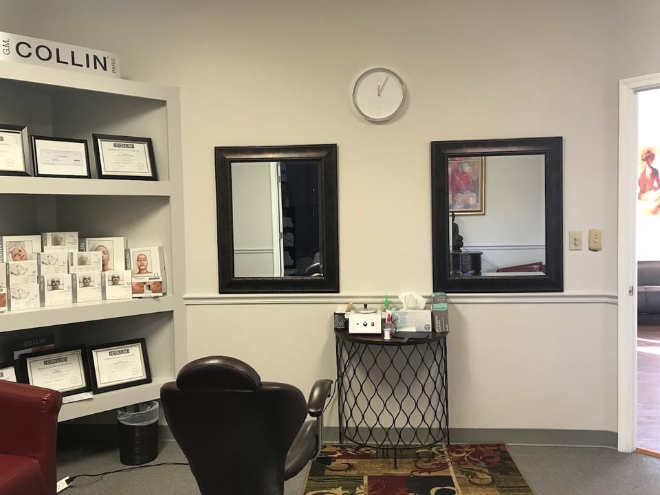 Esthetics Juli ( Brows, Skincare, Waxing, Massage, Hair & More) photo 1