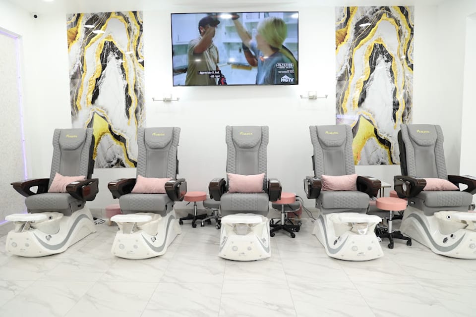 Mimosa Nail Bar Uptown photo 1