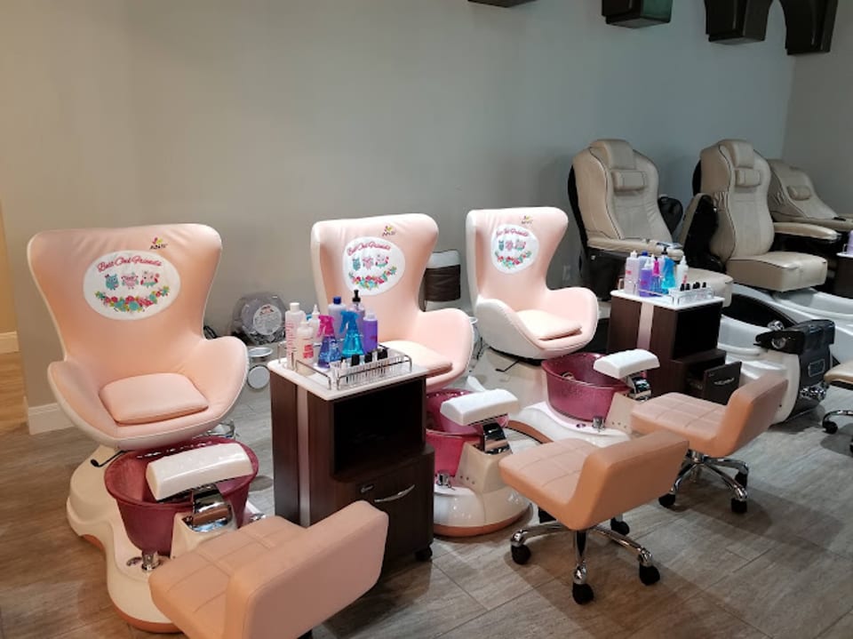 Nail bar photo 1