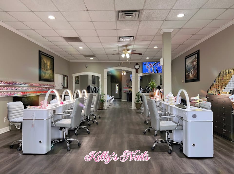Kelly's Nails photo 1