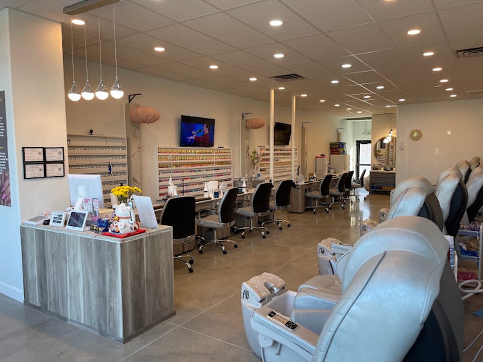 Designer Nails & Spa photo 1