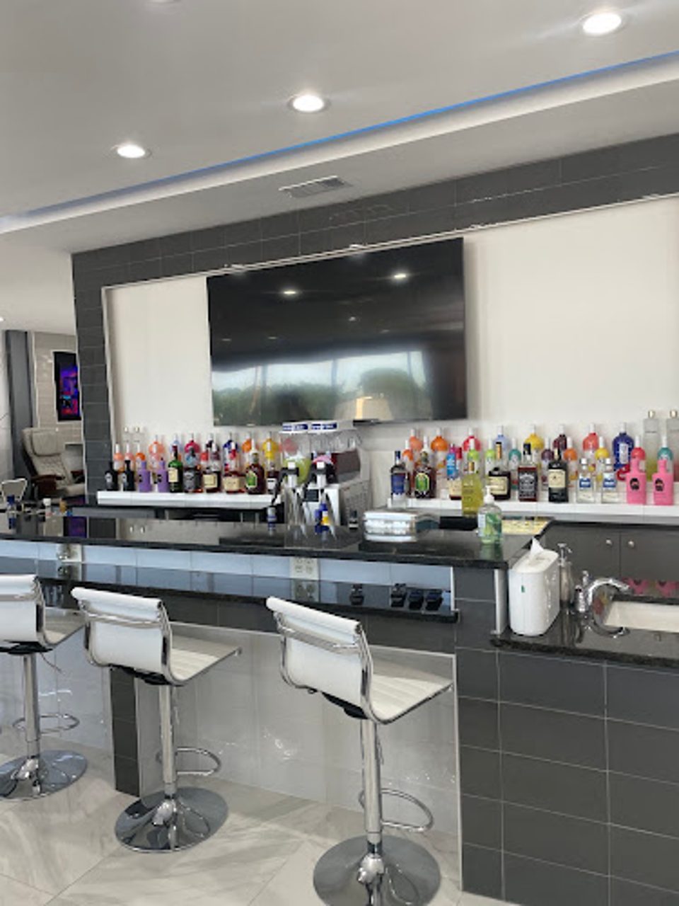 Zuri Nail Bar photo 1