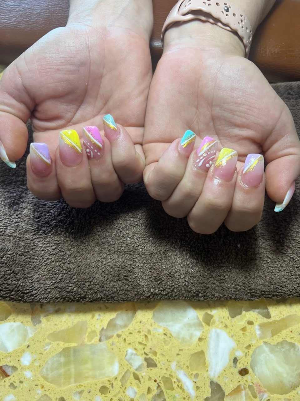 Hands To Hold Nail Spa photo 1