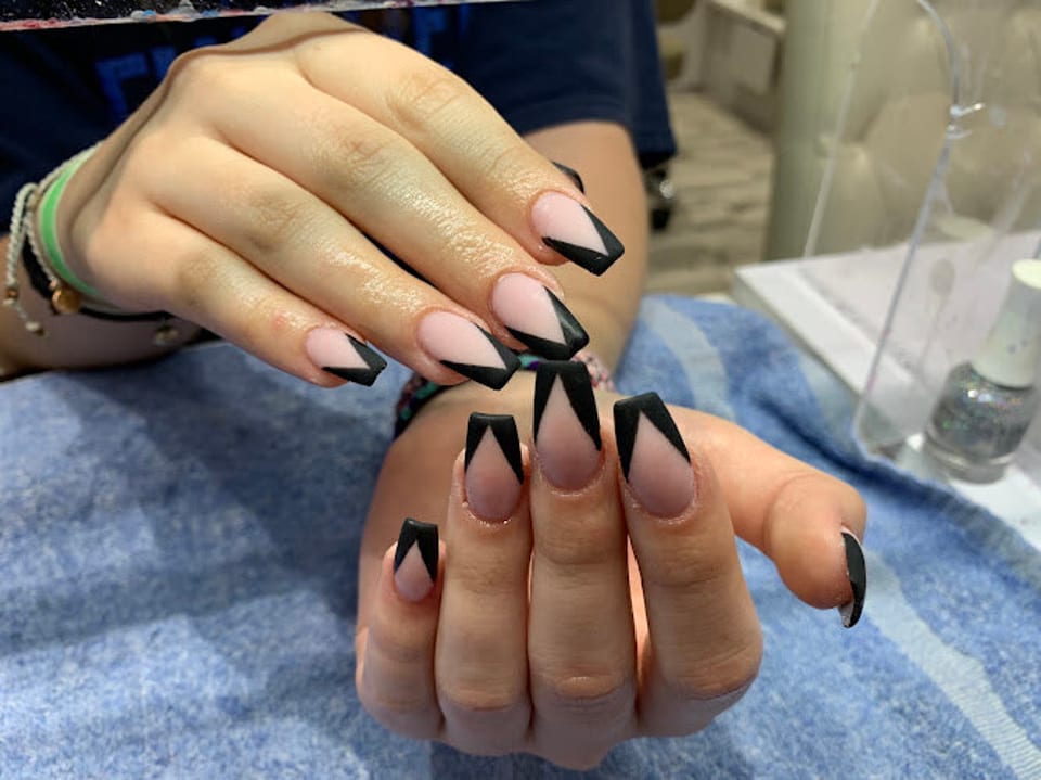 Lavish Nails Lounge photo 1