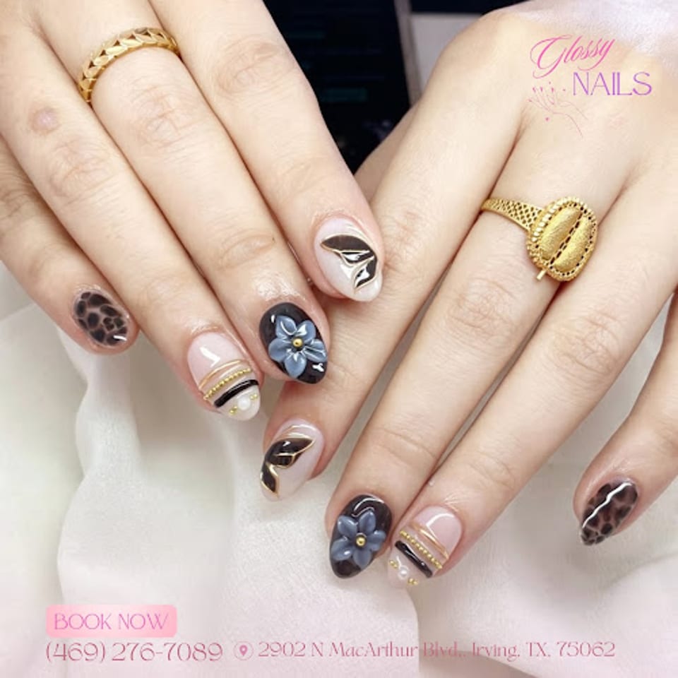 Glossy Nails photo 1
