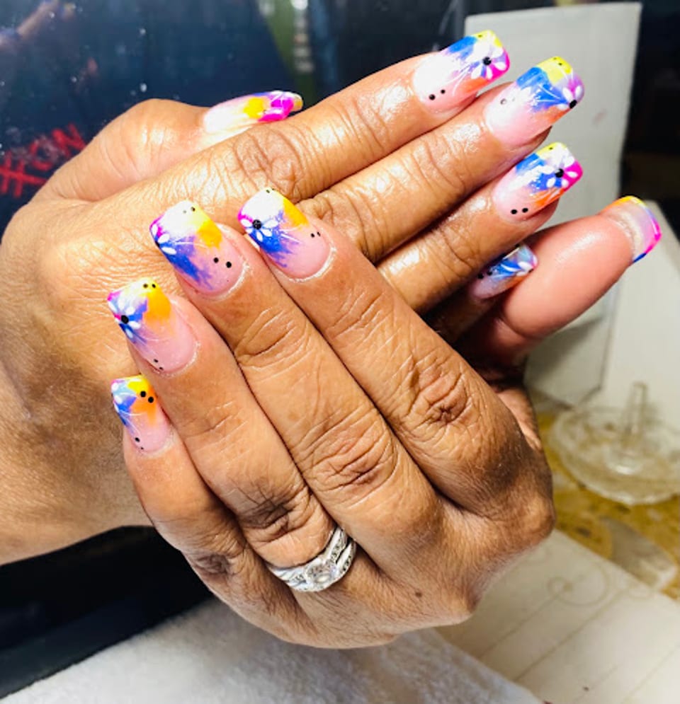 Luxury Nails & Spa photo 1
