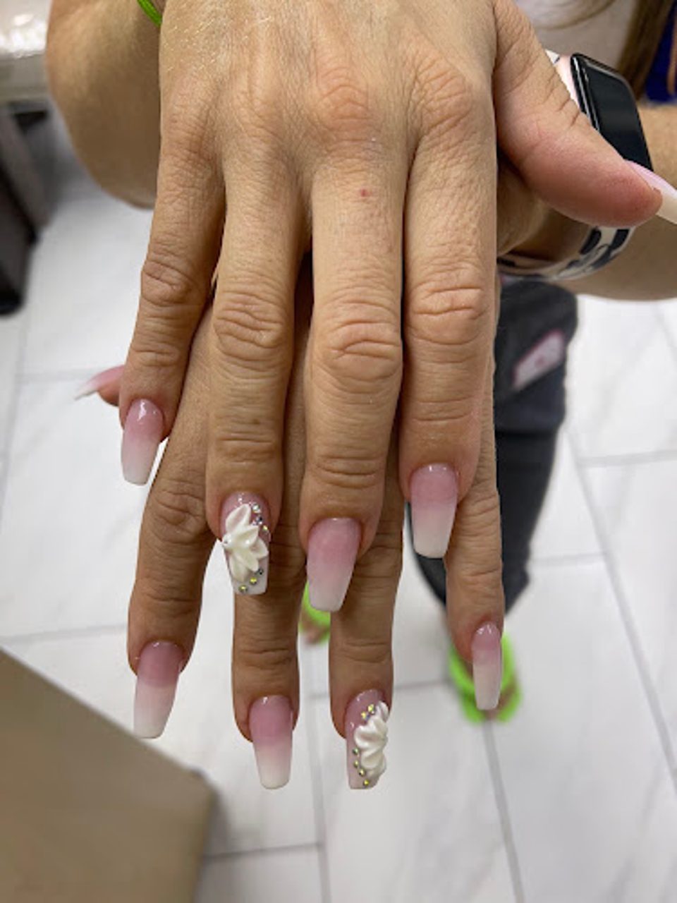 GLAMOROUS NAILS BEAUTY photo 1
