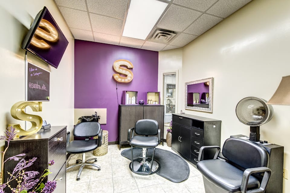 Salon Meyerland - Natural and Relaxed Black Hair in Houston photo 1