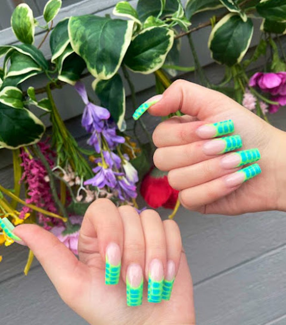 LUX NAIL SALON photo 1