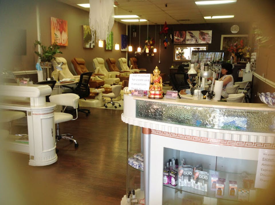 LG Nail Spa photo 1