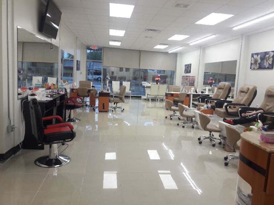 Chi Nails 1005 Veterans Blvd Del Rio Texas 78840 photo 1