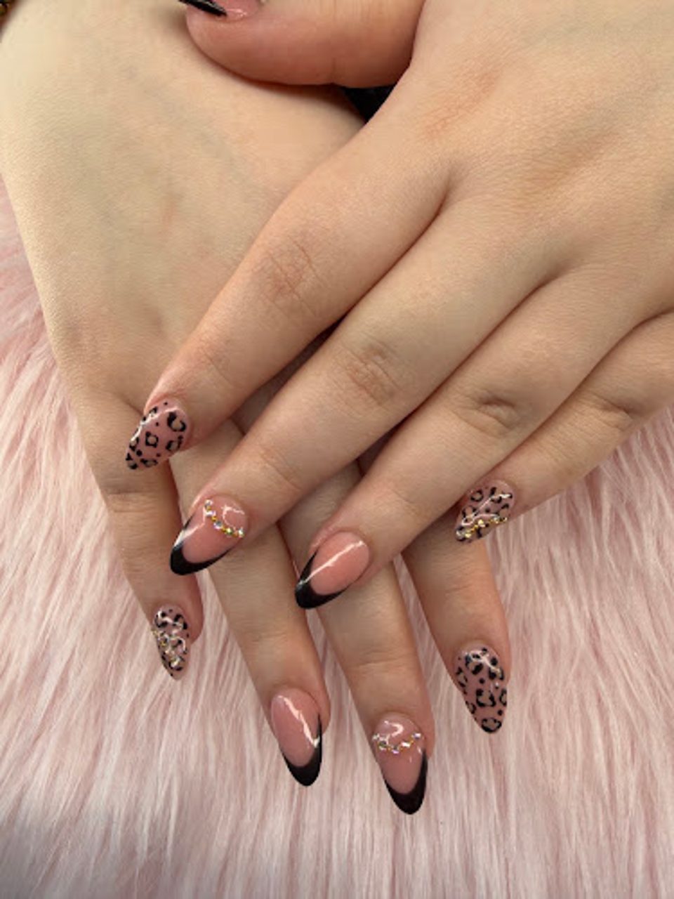 Nails & Microblading photo 1
